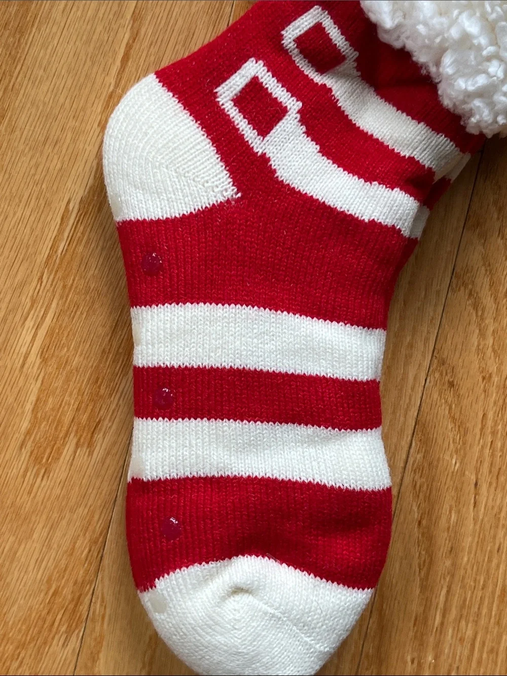 Cozy Red & White Fuzzy Cuff Slipper Socks size adult 9 to 11